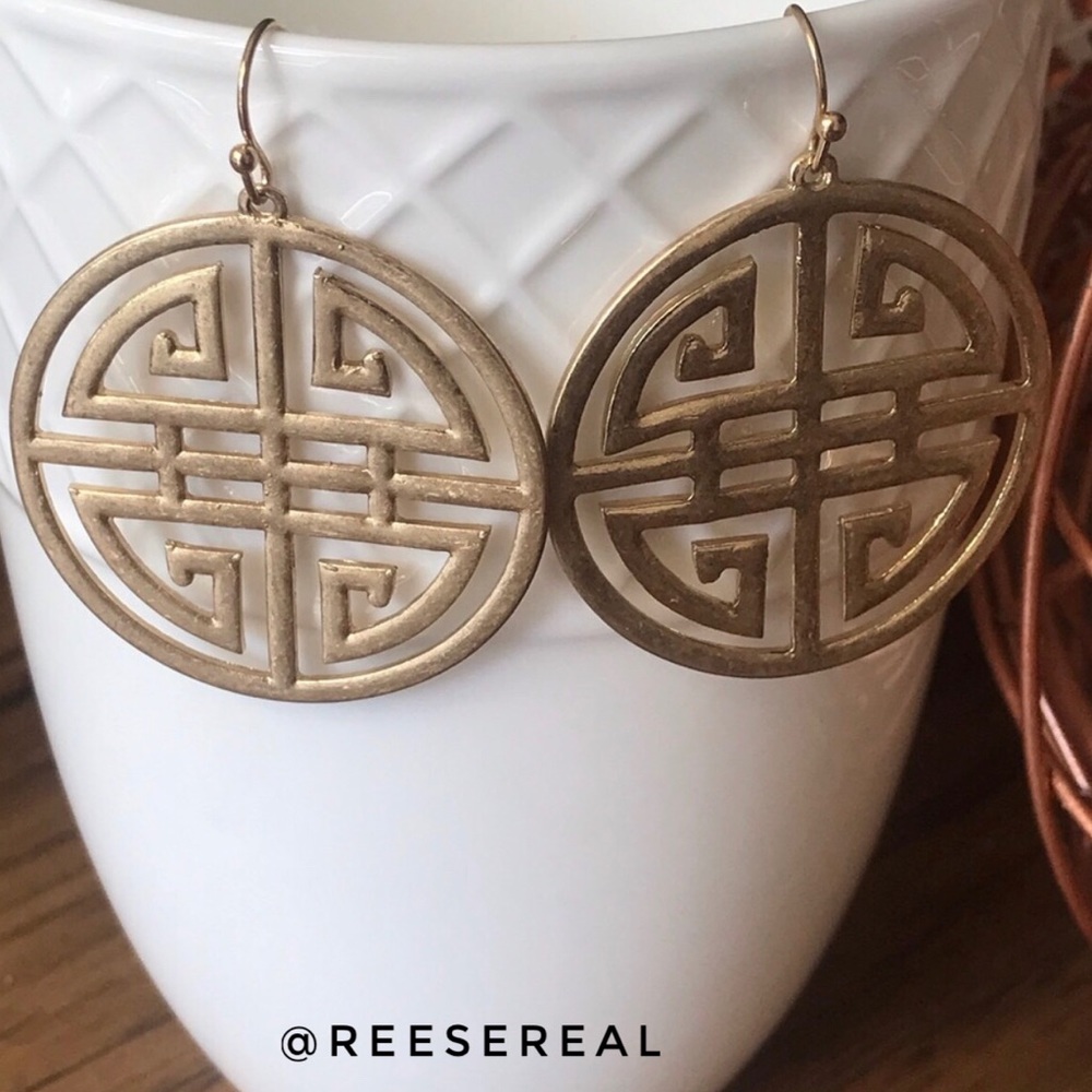 Gold Tone Drop Filigree Medallion Earrings! Boho - Picture 2 of 6